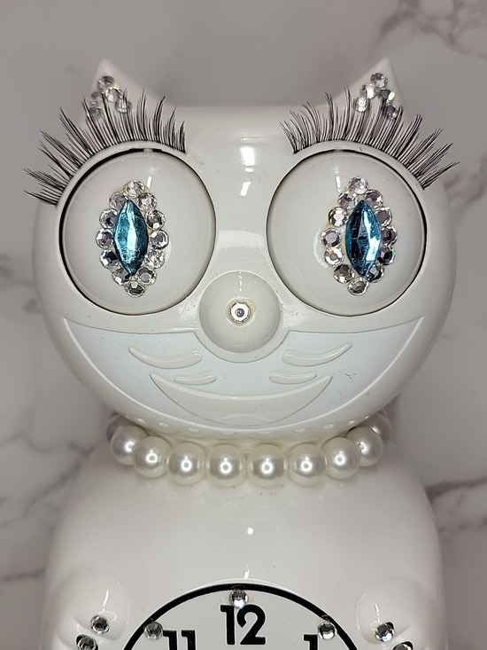 Kit-Cat Klock Other - Jeweled White Lady Kit-Cat Klock clock SUPER RARE Vintage